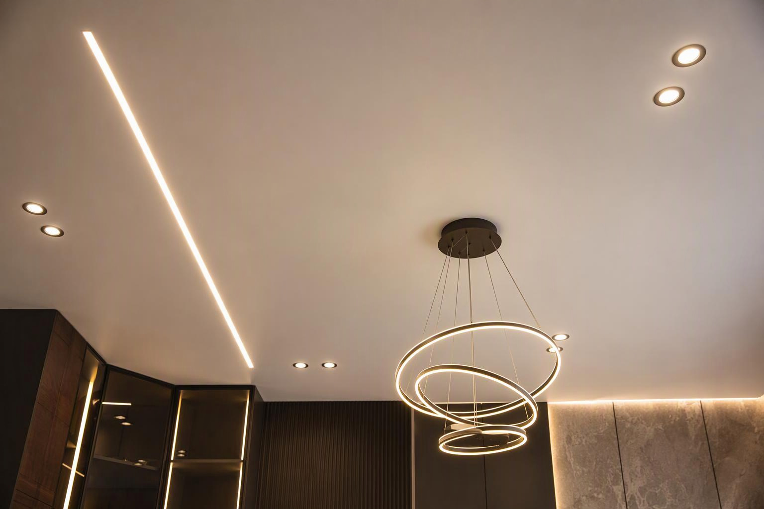 Иллюстрация: потолки с led-подсветкой